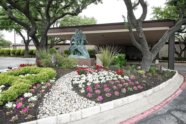 $2,950 | 3353 Dorado Beach Drive, Farmers Branch, TX 75234