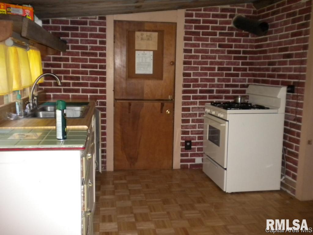 67 Fayette Street Exeter, IL 62621 - Photo 6 of 14