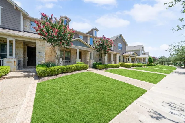 $2,400 | 4223 Cascade Sky Drive, Arlington, TX 76005