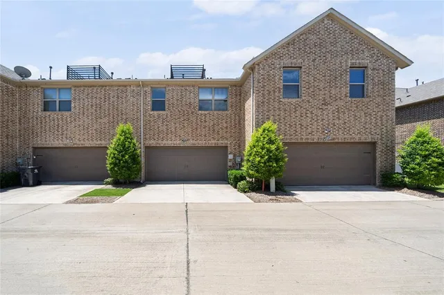 $2,400 | 4223 Cascade Sky Drive, Arlington, TX 76005