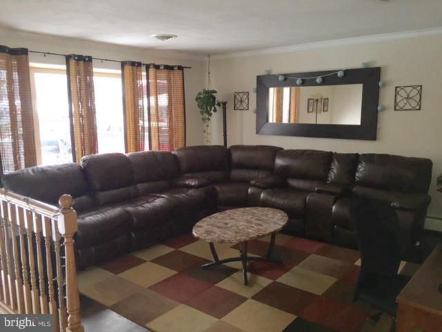 5607 Ranelagh Road White Marsh, MD 21162 - Photo 5 of 19 Living Room