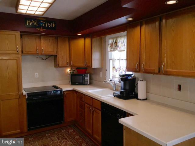 5607 Ranelagh Road White Marsh, MD 21162 - Photo 7 of 19 Kitchen