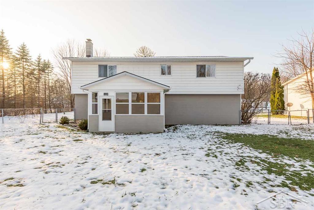 70 5 Mile Road Midland, MI 48640 - Photo 2 of 28 31366530-1.JPG