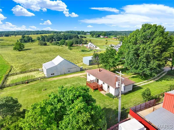$995,000 | 4642 Highway 185, New Haven, MO 63068