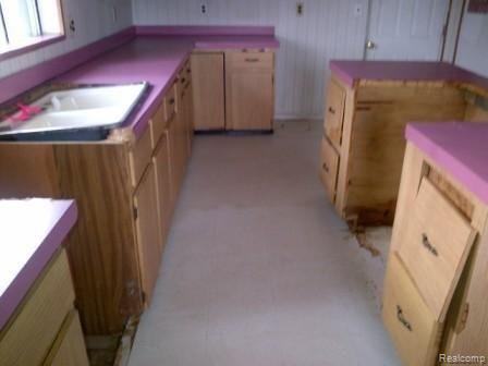 8812 Wayne Road Romulus, MI 48174 - Photo 2 of 10 Kitchen2.jpg