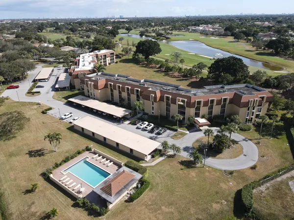 $339,000 | 5390 Woodland Lakes Drive, Unit 201, Palm Beach Gardens, FL 33418