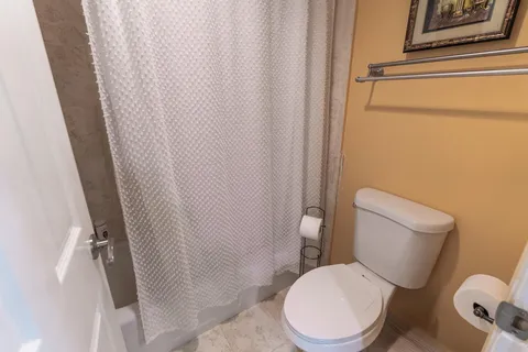 $349,900 | 5390 Woodland Lakes Drive, Unit 201, Palm Beach Gardens, FL 33418