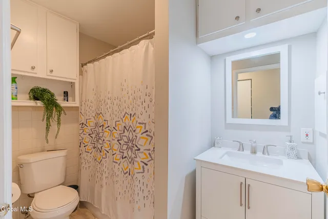 $3,350 | 28 White Street, Unit 28, Saratoga Springs, NY 12866