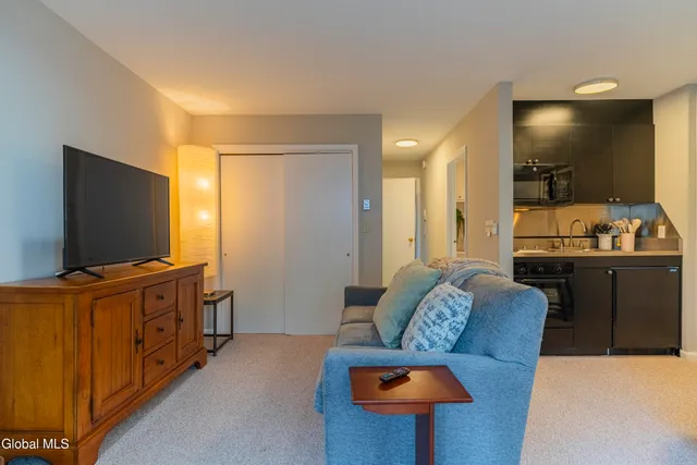 $3,350 | 28 White Street, Unit 28, Saratoga Springs, NY 12866