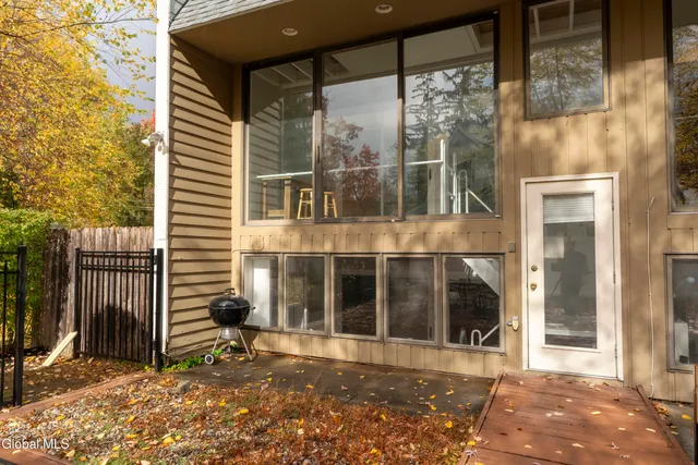 $3,350 | 28 White Street, Unit 28, Saratoga Springs, NY 12866