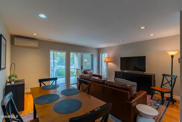 $3,350 | 28 White Street, Unit 28, Saratoga Springs, NY 12866