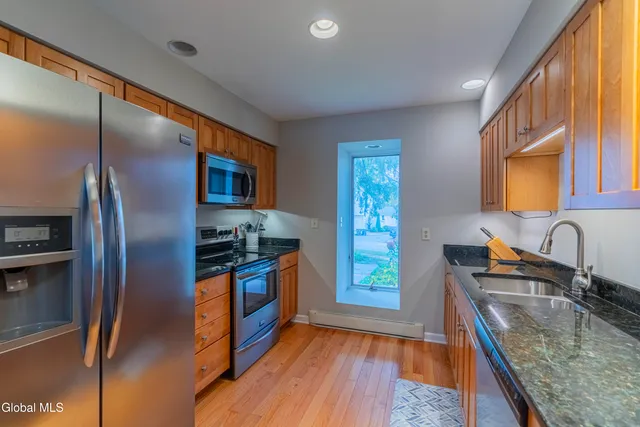 $3,350 | 28 White Street, Unit 28, Saratoga Springs, NY 12866