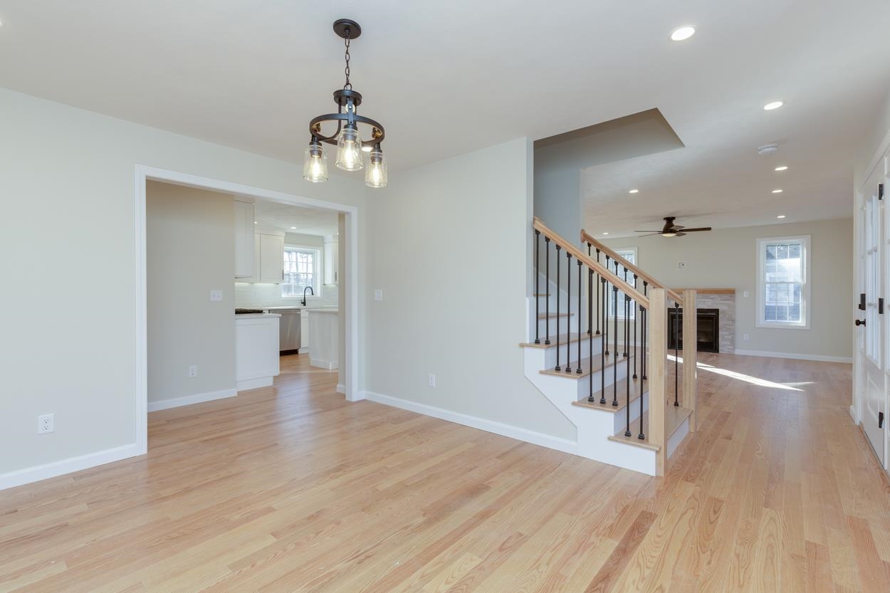 63 Marsh Road Pelham, NH 03076 - Photo 20 of 42
