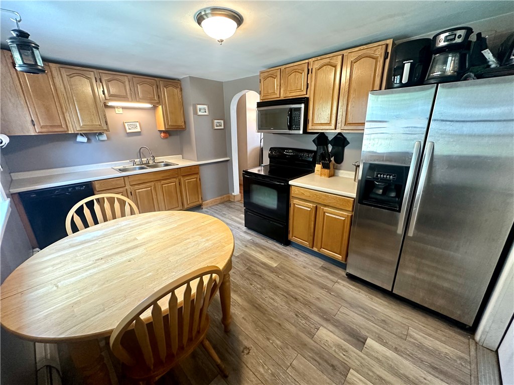 11 Dexter Street Coventry, RI 02816 - Photo 4 of 21