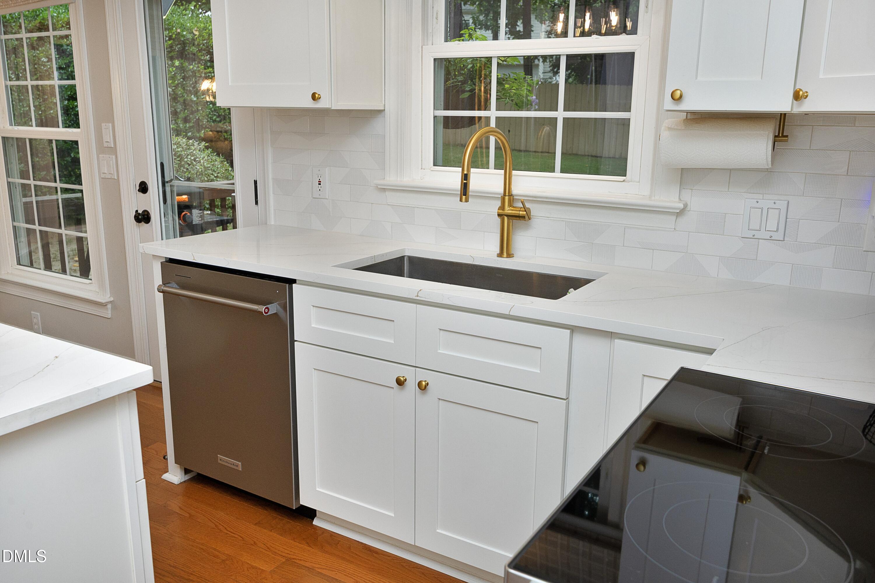 2901 Hiking Trail Raleigh, NC 27615 - Photo 16 of 48 17Kitchen