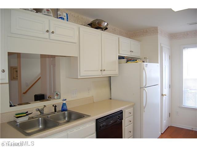 6075 Evans Mill Road High Point, NC 27265 - Photo 6 of 15 Kitchen.