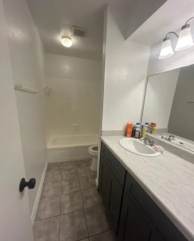 $48,000 | 5625 Antoine Drive, Unit 705, Houston, TX 77091