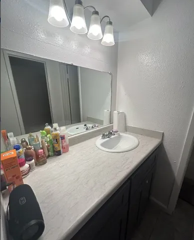 $48,000 | 5625 Antoine Drive, Unit 705, Houston, TX 77091