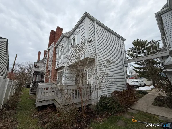 $2,150 | 678 Savin Avenue, Unit 2E, West Haven, CT 06516