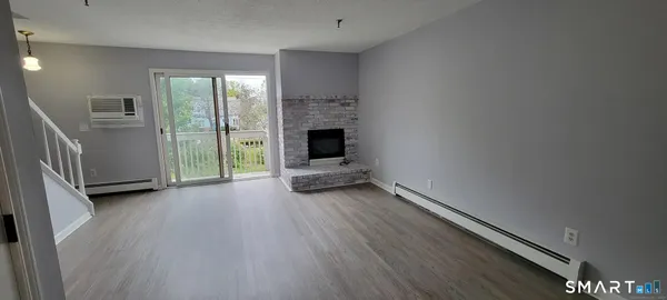 $2,150 | 678 Savin Avenue, Unit 2E, West Haven, CT 06516