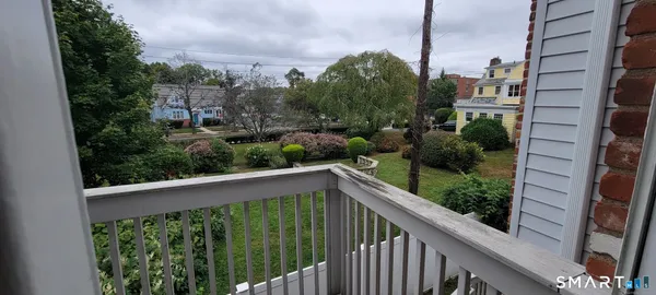 $2,150 | 678 Savin Avenue, Unit 2E, West Haven, CT 06516