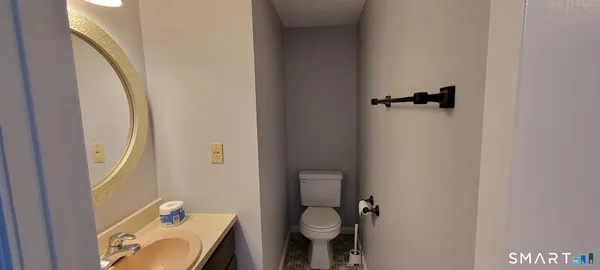 $2,150 | 678 Savin Avenue, Unit 2E, West Haven, CT 06516