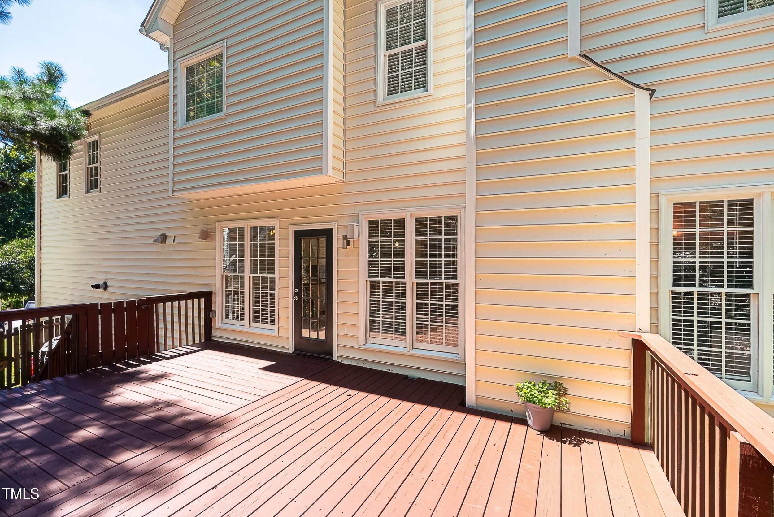 8600 Clivedon Drive Raleigh, NC 27615 - Photo 27 of 38 27_dsc03472-hdr-gigapixel-standard v2-2x
