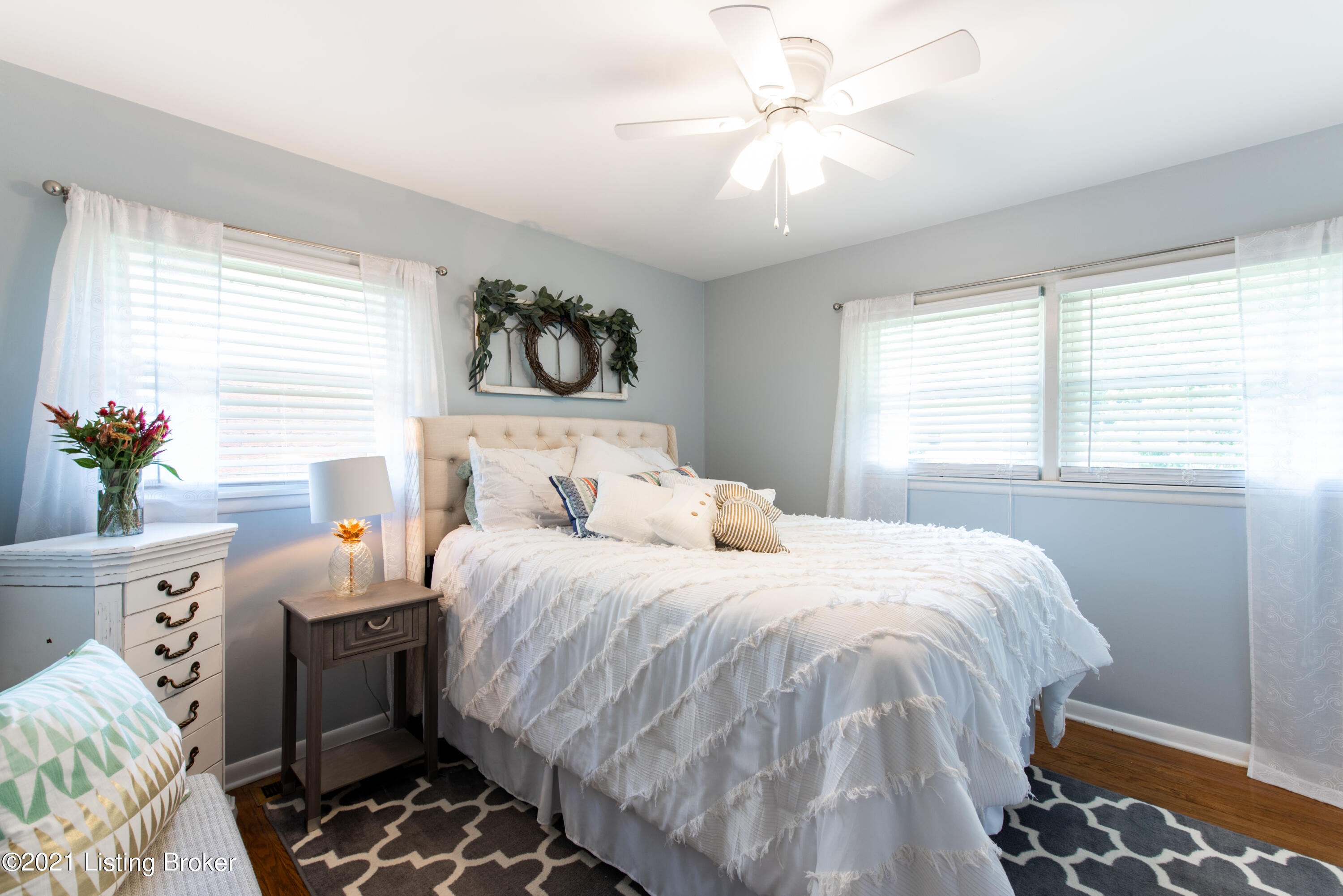 3733 Rouge Way Louisville, KY 40218 - Photo 15 of 35 9457