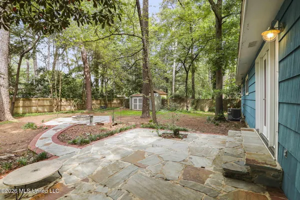 $190,000 | 5445 Pine Ln Drive, Jackson, MS 39211