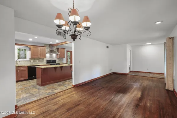 $190,000 | 5445 Pine Ln Drive, Jackson, MS 39211