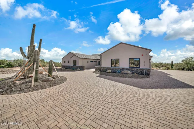 $3,105,000 | 7035 East Montgomery Road, Scottsdale, AZ 85266