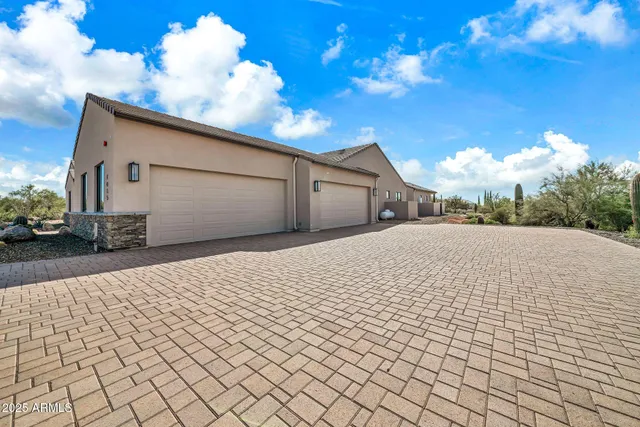 $3,105,000 | 7035 East Montgomery Road, Scottsdale, AZ 85266