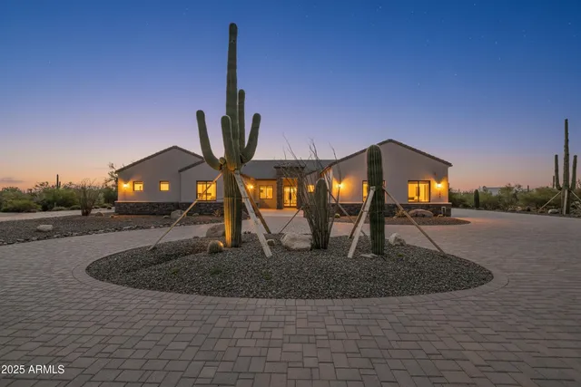 $3,105,000 | 7035 East Montgomery Road, Scottsdale, AZ 85266
