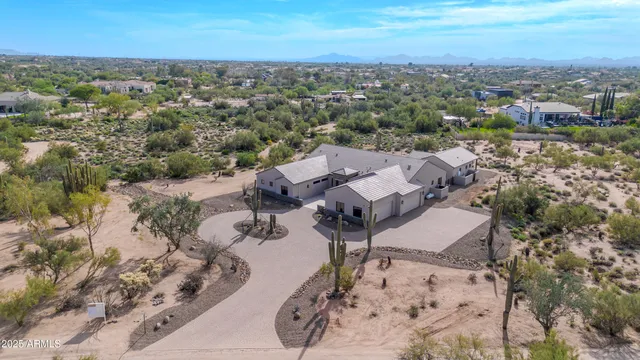 $3,105,000 | 7035 East Montgomery Road, Scottsdale, AZ 85266
