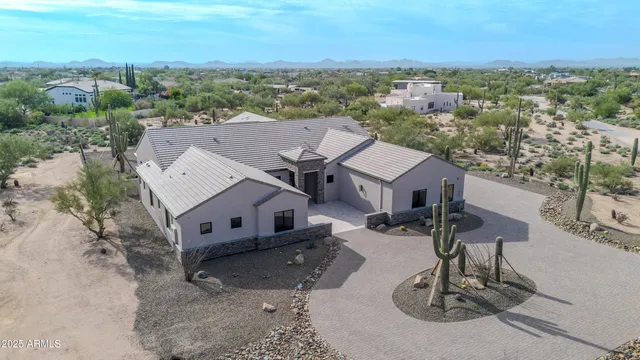 $3,105,000 | 7035 East Montgomery Road, Scottsdale, AZ 85266