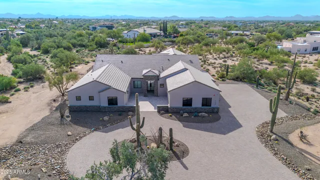$3,105,000 | 7035 East Montgomery Road, Scottsdale, AZ 85266