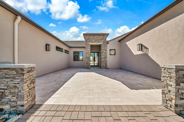 $3,105,000 | 7035 East Montgomery Road, Scottsdale, AZ 85266