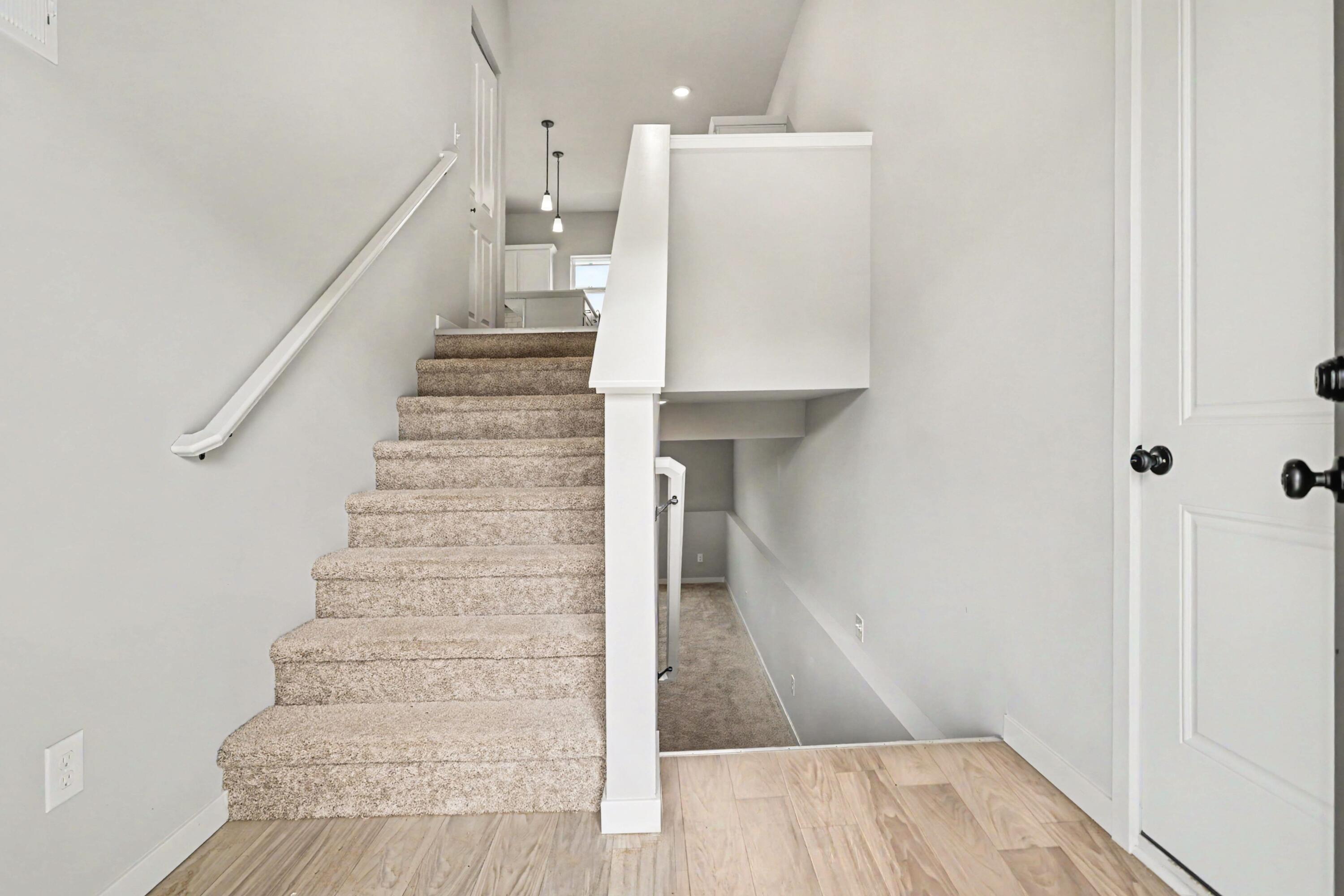 52011 Pulver Road Three Rivers, MI 49093 - Photo 13 of 22 12 LWN002-i2190 9.0-Foyer