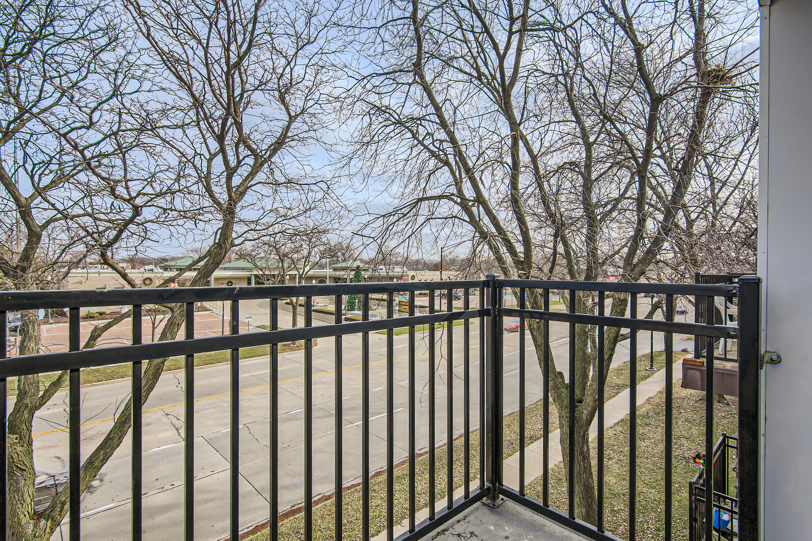 10430 Ridgeland Avenue, Unit 12 Chicago Ridge, IL 60415 - Photo 10 of 11 a view of wooden balcony