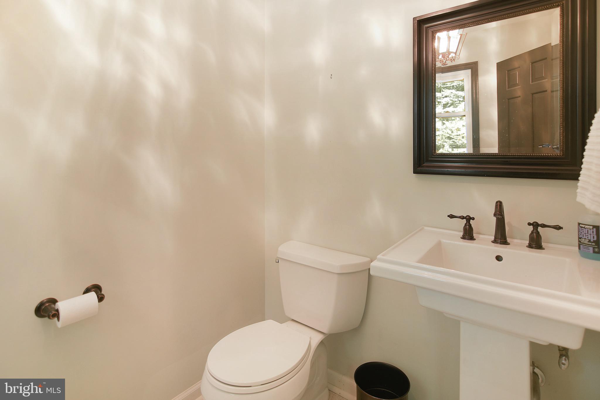 126 Chautaugua Road Arnold, MD 21012 - Photo 18 of 50 Half Bathroom
