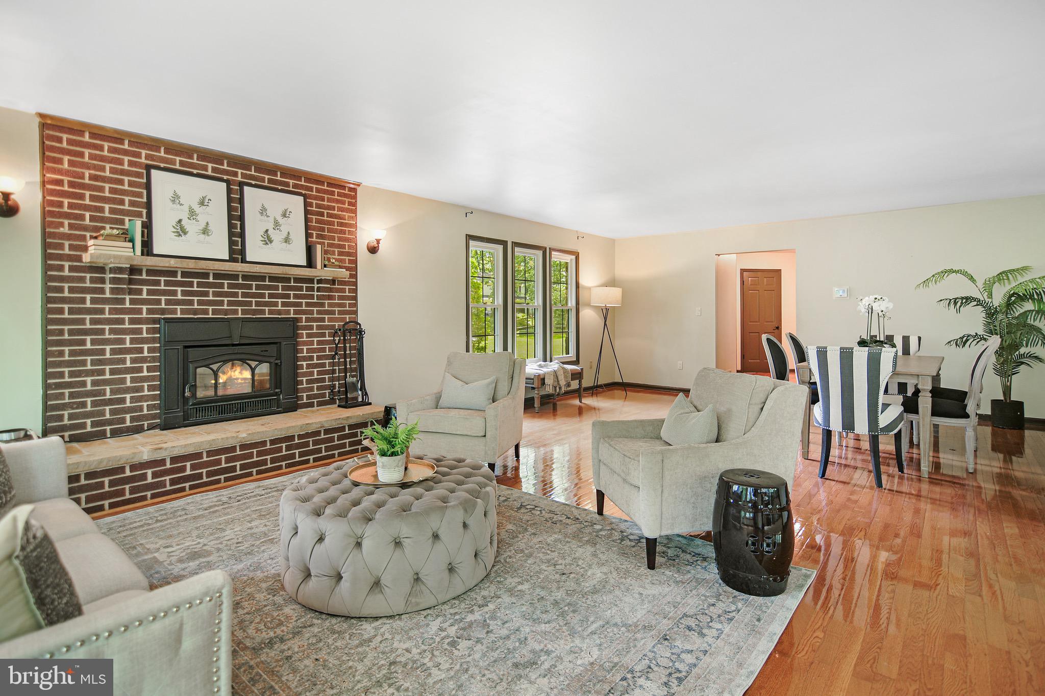 126 Chautaugua Road Arnold, MD 21012 - Photo 25 of 50 Living Room