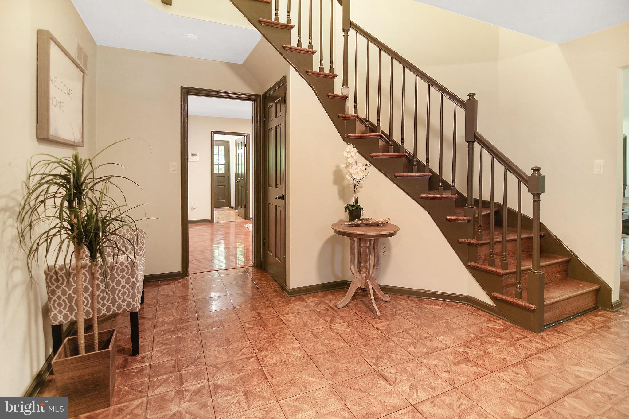 126 Chautaugua Road Arnold, MD 21012 - Photo 5 of 50 Entryway