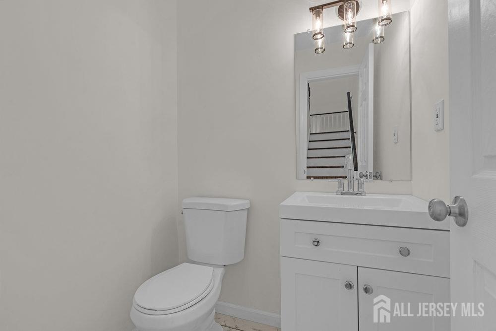 412 Middlewood Road Middletown, NJ 07748 - Photo 24 of 33 Gallery Image 24
