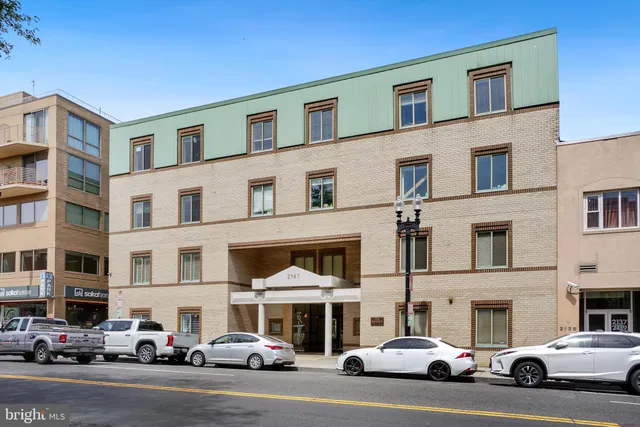 $2,250 | 2141 Wisconsin Avenue Northwest, Unit 103, Washington, DC 20007