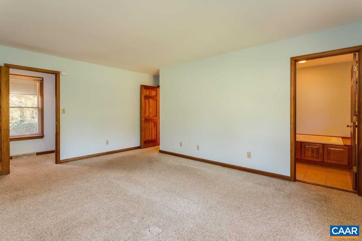 5904 Free Union Road Free Union, VA 22940 - Photo 22 of 75 an empty room with closet