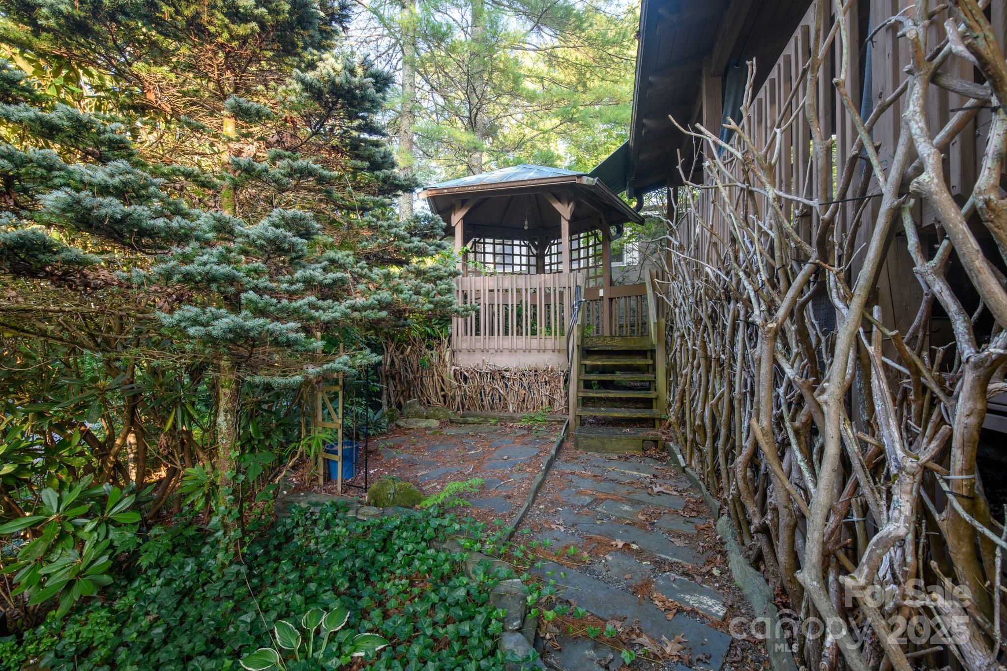 33 Summit Lane Newland, NC 28657 - Photo 28 of 48 a view of outdoor space and deck
