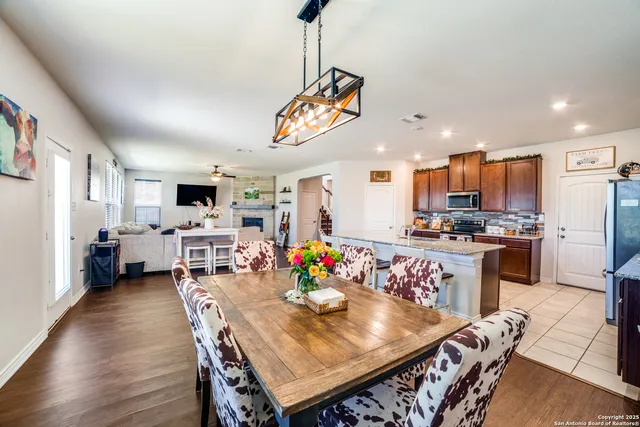 $2,700 | 2311 Themis Way, San Antonio, TX 78245