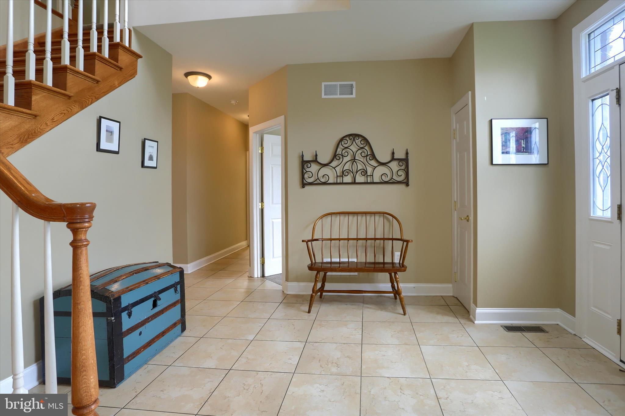 10 Spring View Court Mechanicsburg, PA 17050 - Photo 3 of 50