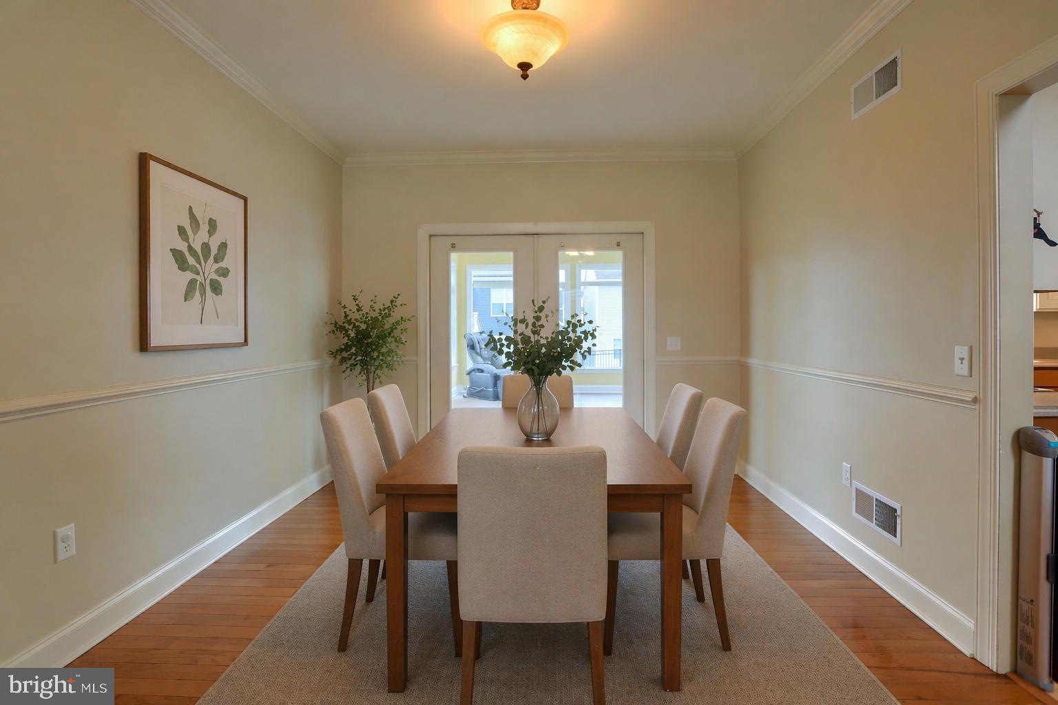 10 Spring View Court Mechanicsburg, PA 17050 - Photo 7 of 50 a dining room with furniture and window