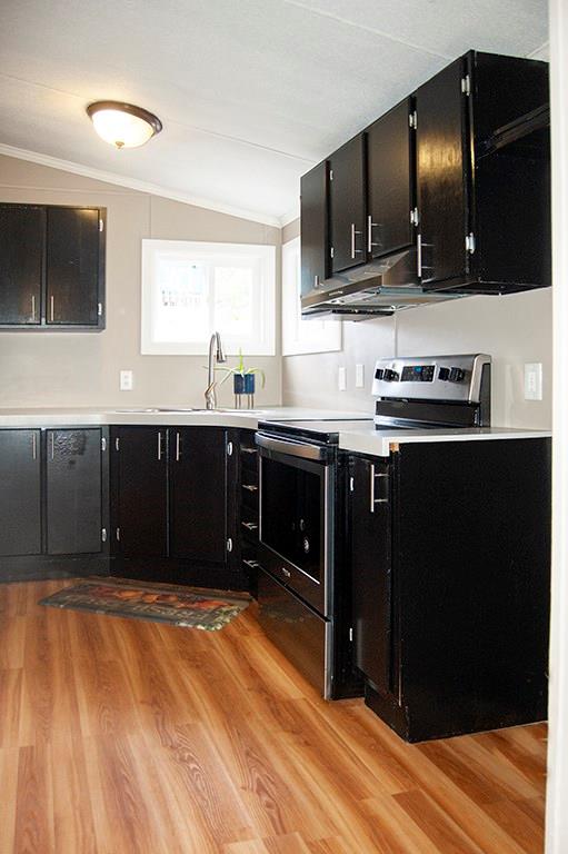 541 Rosemary Road Columbus, IN 47203 - Photo 4 of 15 Gallery Image 4